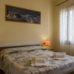 venicevillas-ca-corona-suite.hotelinveneto.com/